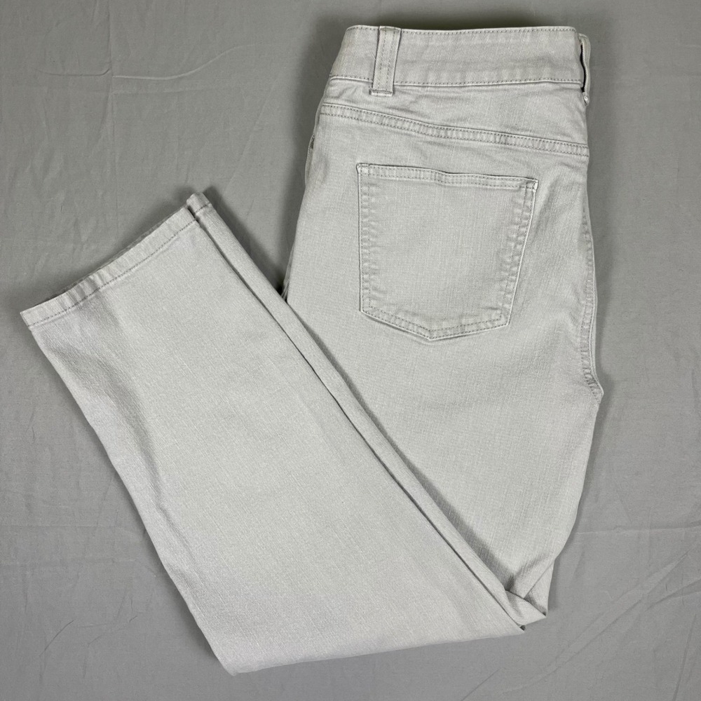 Talbots Boyfriend Jeans Womens 10 Light Gray Excellent Simply Flattering Stretch